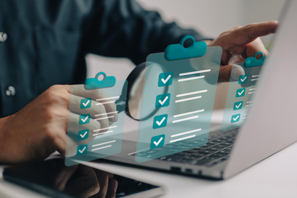 hombre-negocios-usa-lupa-lista-verificacion-papel-portapapeles-completa-exito-tareas-comerciales hombre-negocios-usa-lupa-lista-verificacion-papel-portapapeles-completa-exito-tareas-comerciales