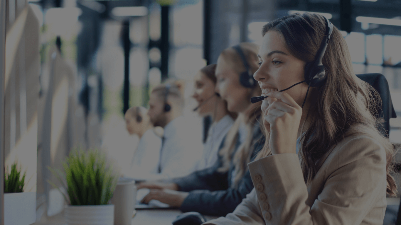 woamn working in healthcare call cnter woamn working in healthcare call cnter